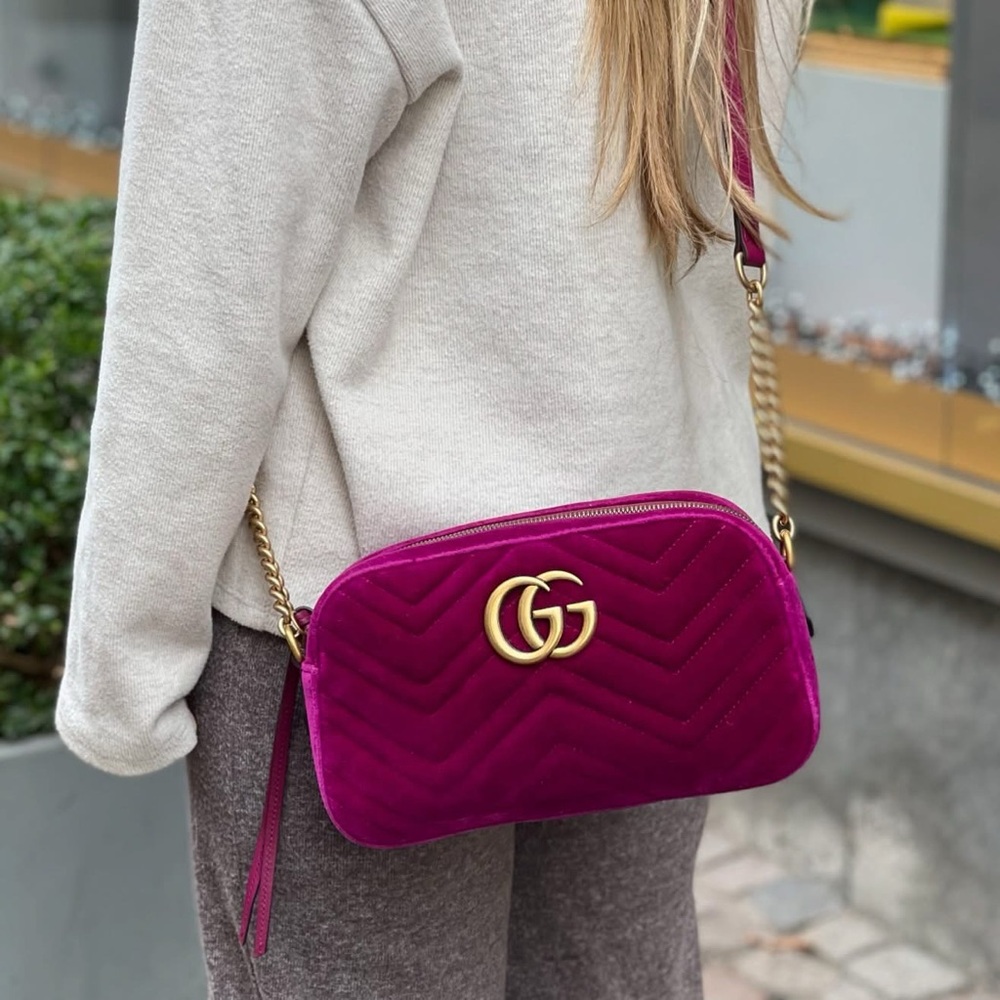 Authentic Gucci GG Marmot Shoulder Bag Matelasse Velvet Fuchsia